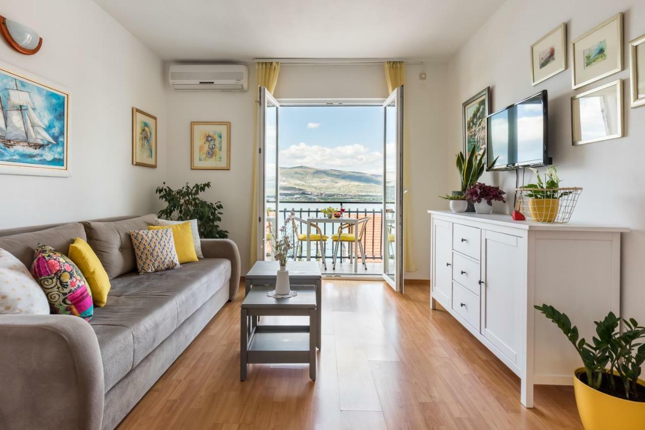 Apartments Rogulj Trogir Exterior photo