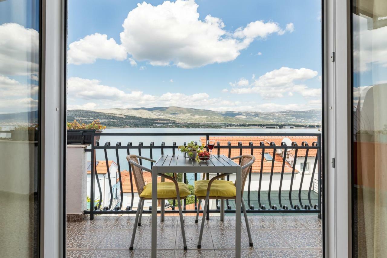Apartments Rogulj Trogir Exterior photo
