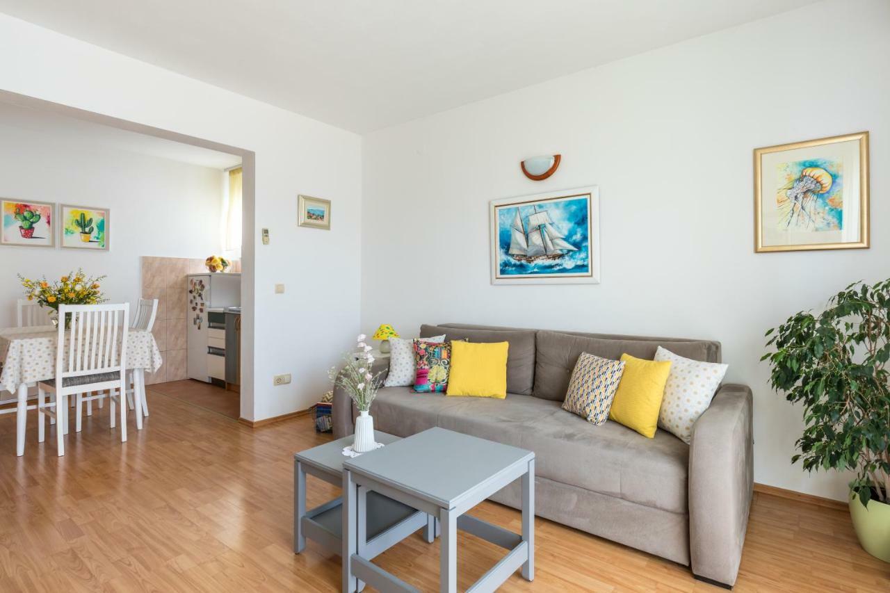 Apartments Rogulj Trogir Exterior photo