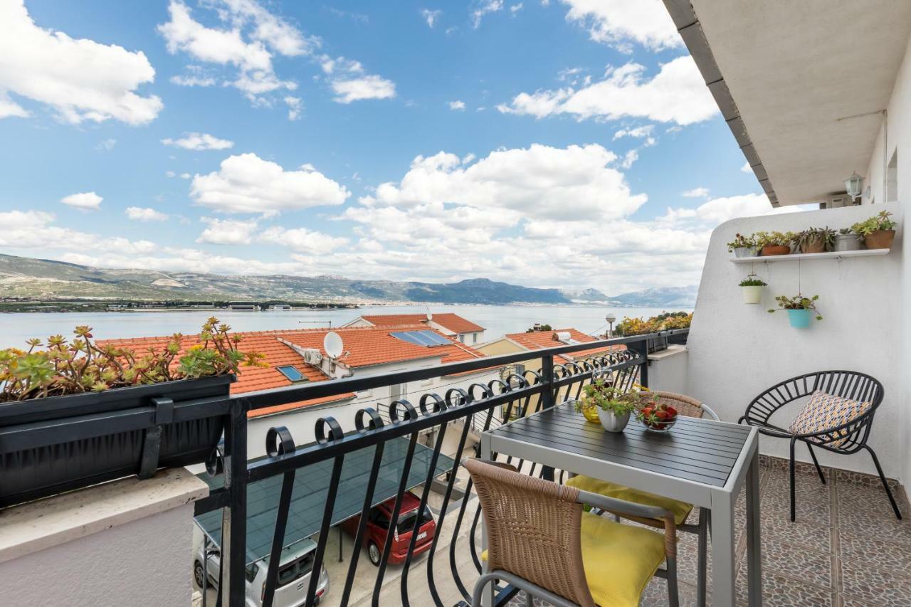 Apartments Rogulj Trogir Exterior photo