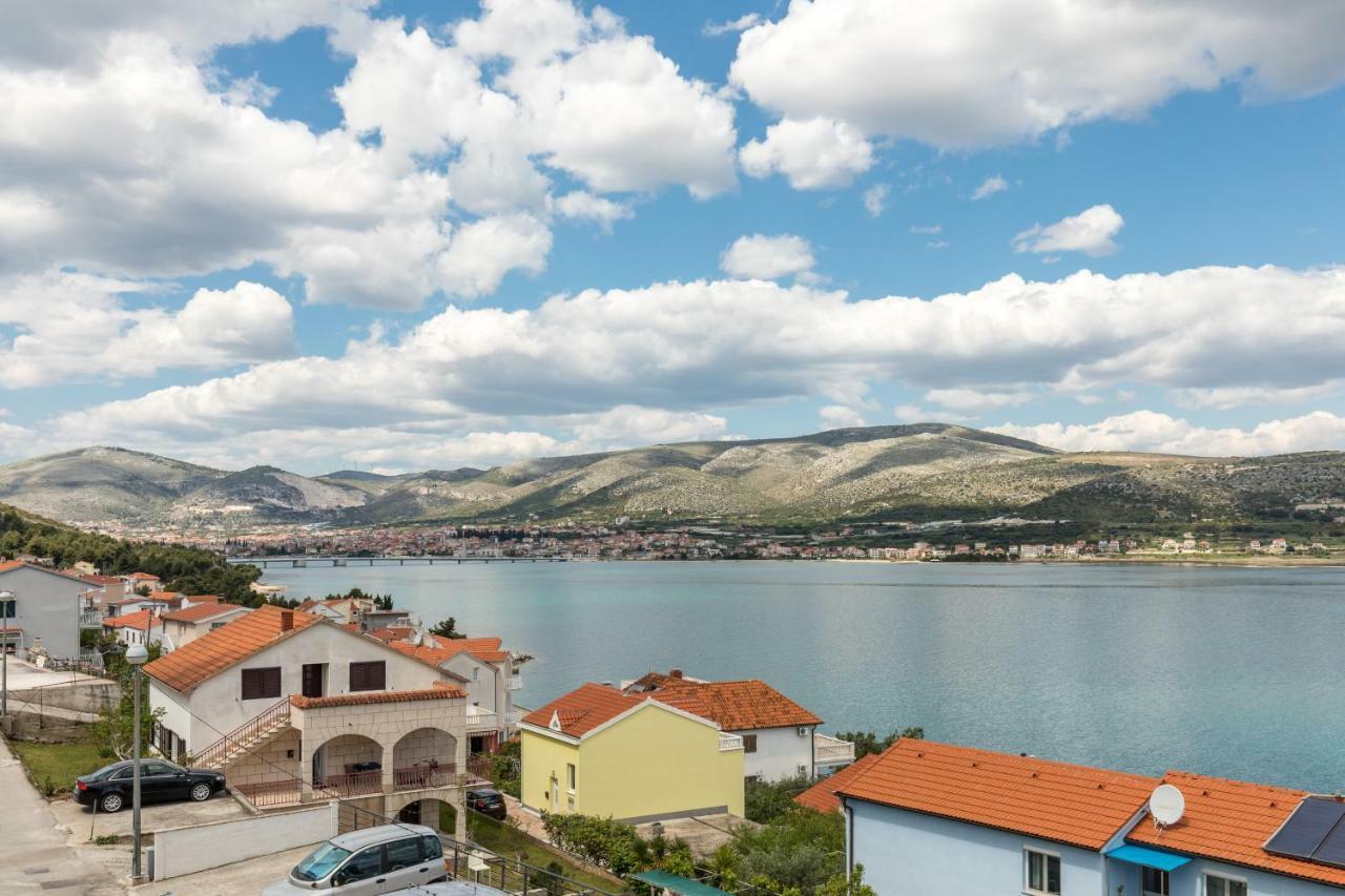 Apartments Rogulj Trogir Exterior photo