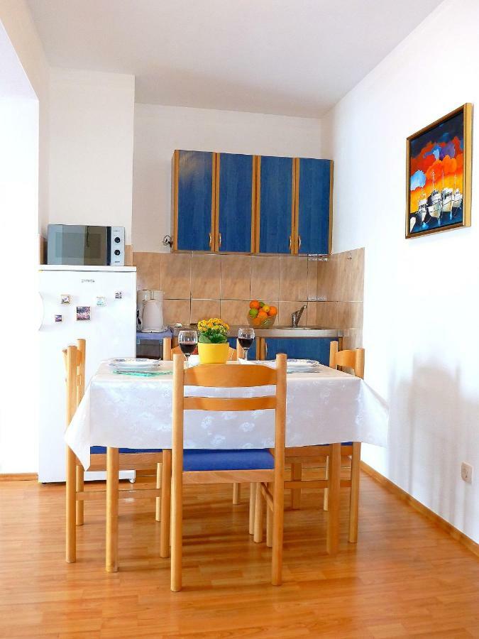 Apartments Rogulj Trogir Exterior photo
