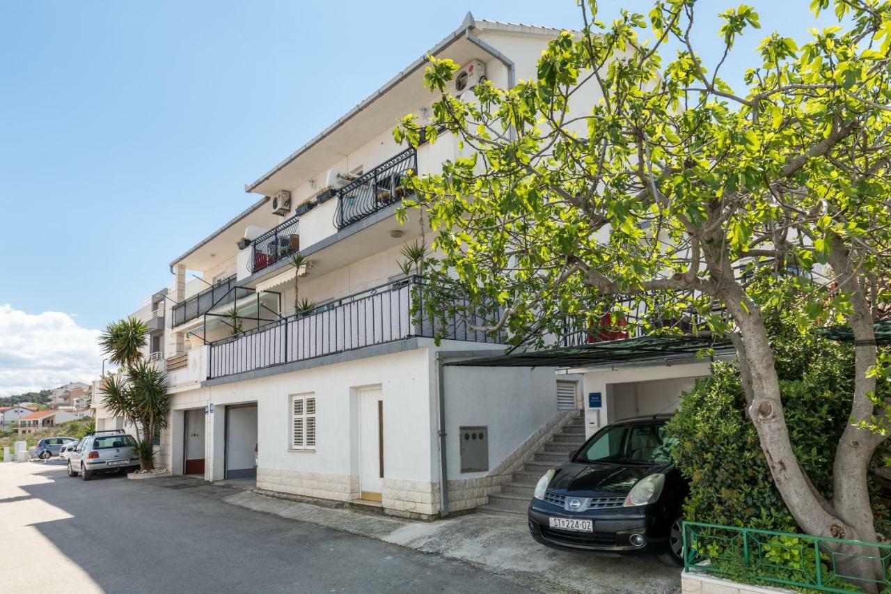 Apartments Rogulj Trogir Exterior photo