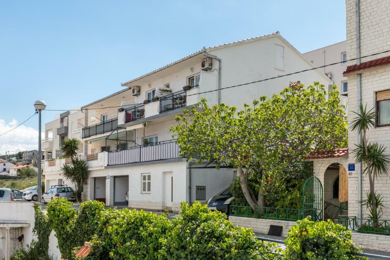Apartments Rogulj Trogir Exterior photo