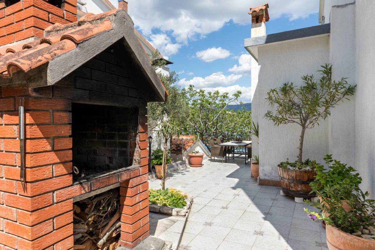 Apartments Rogulj Trogir Exterior photo